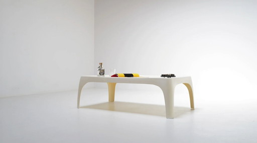Table basse en polyester, années 1970