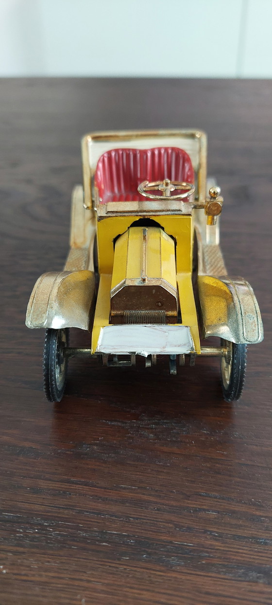 Image 1 of Auto d'epoca in plastica mobile