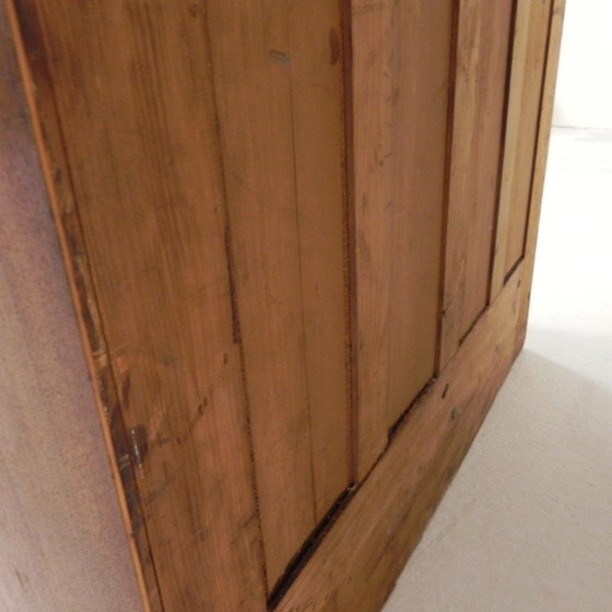 Image 1 of Cassonetto per tapparella alto 229 cm con due ante una sopra l'altra, anni '30