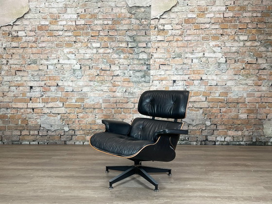 Herman Miller Eames Lounge Chair + Ottoman – Zwart | C. & R. Eames – Stoelen / fauteuils, Leather, Metal (photo 4 of 11)