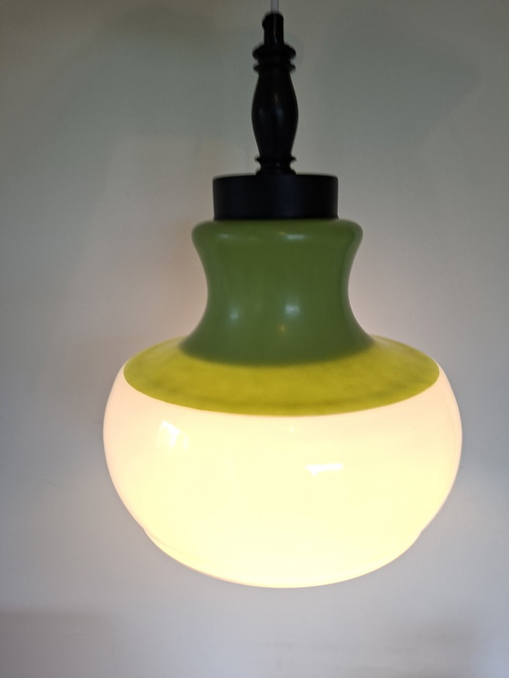 Image 1 of Belle lampe opaline vintage verte et blanche
