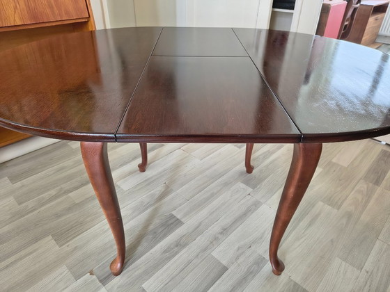 Image 1 of Vintage Mahogany Dining Table – Round Extendable to Oval
