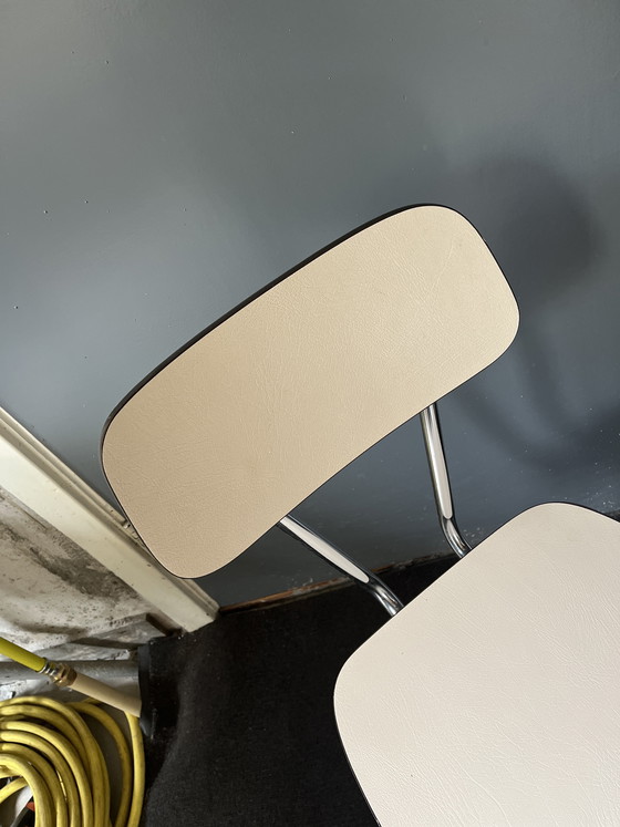 Image 1 of Formica-Esstisch und Stühle