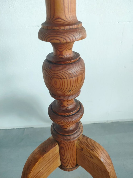 Tavolino/piedistallo vintage in legno a treppiede per piante, decorazione o vaso. – Porta piante, Wood (photo 5 of 7)