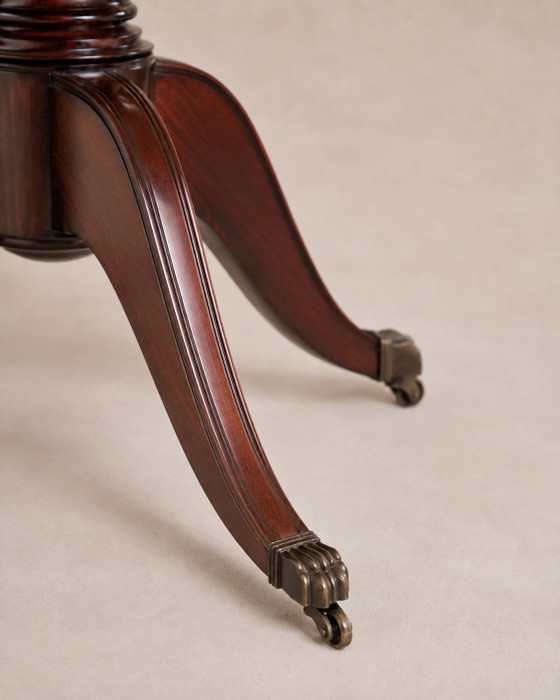 Vintage Engelse trommeltafel in Regency-stijl van mahoniehout en leer. – Bijzettafels, Leather, Brass (photo 8 of 9)