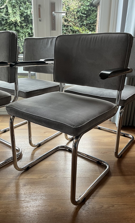 5x poltrona Zuiver Ridge Rib grigio chiaro