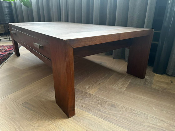 Image 1 of Table basse en noyer