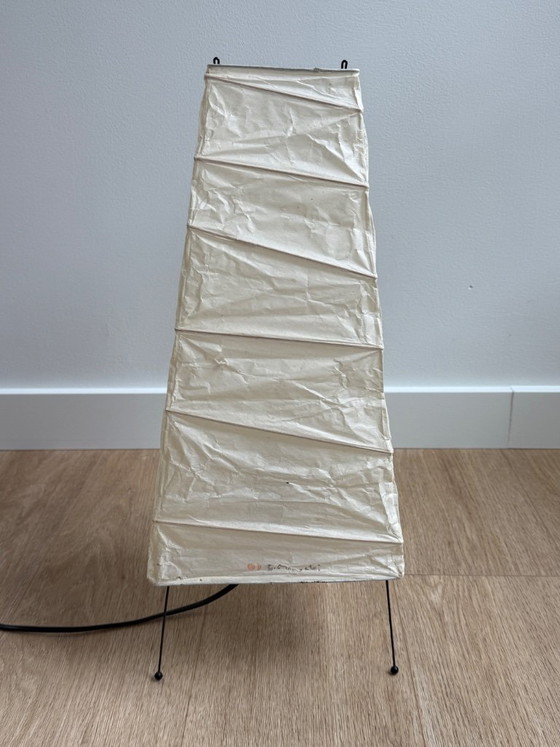 Image 1 of Pair of vintage Isamu Noguchi Akari 4N table lamps with original WB Form box