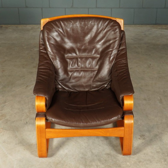Danish Design “Apollo” Armchairs – Svend Skipper – 1970s – Plastic, Wood (photo 3 of 13)