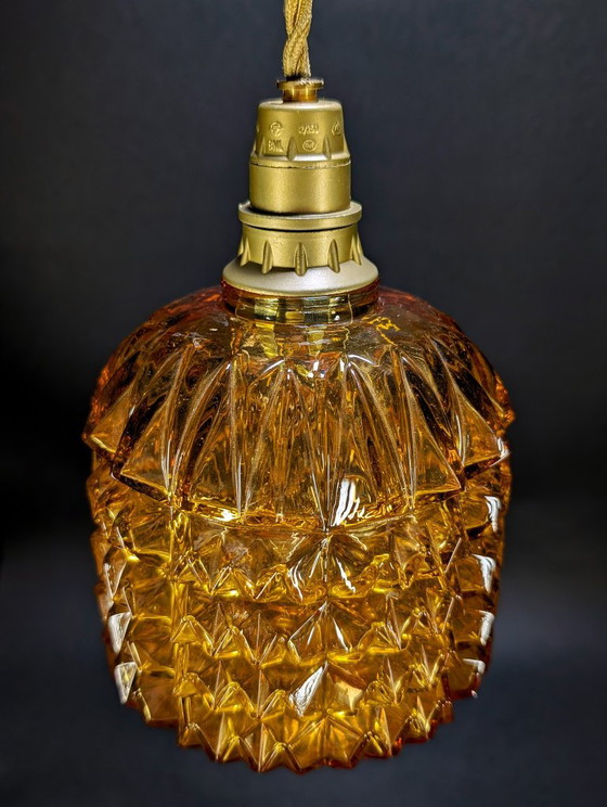 Vintage Diamond Pineapple Lamp in Amber Glass – 1960 – Pendant lamps, Metal (photo 2 of 6)