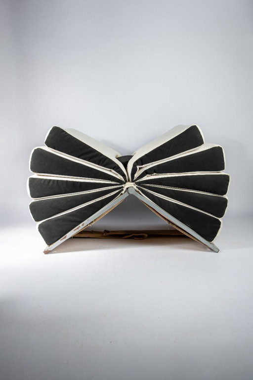 Sedia 'Libro' di Gianni Pareschi, Grupo Dam per Busnelli, Italia anni '70