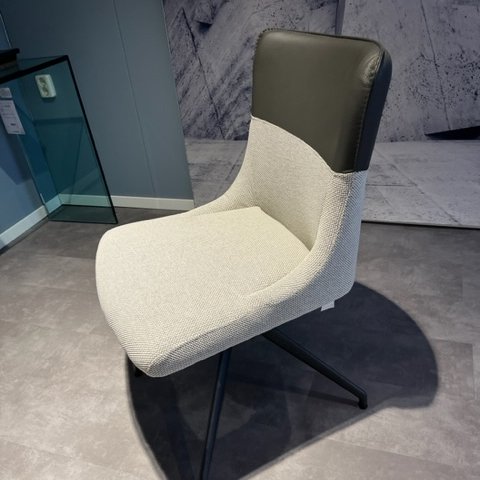 Image 1 of Bert Plantagie Lilac dining chair (set of 6)