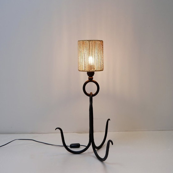 Image 1 of Brutalistische tafellamp in ankervorm - circa 1950