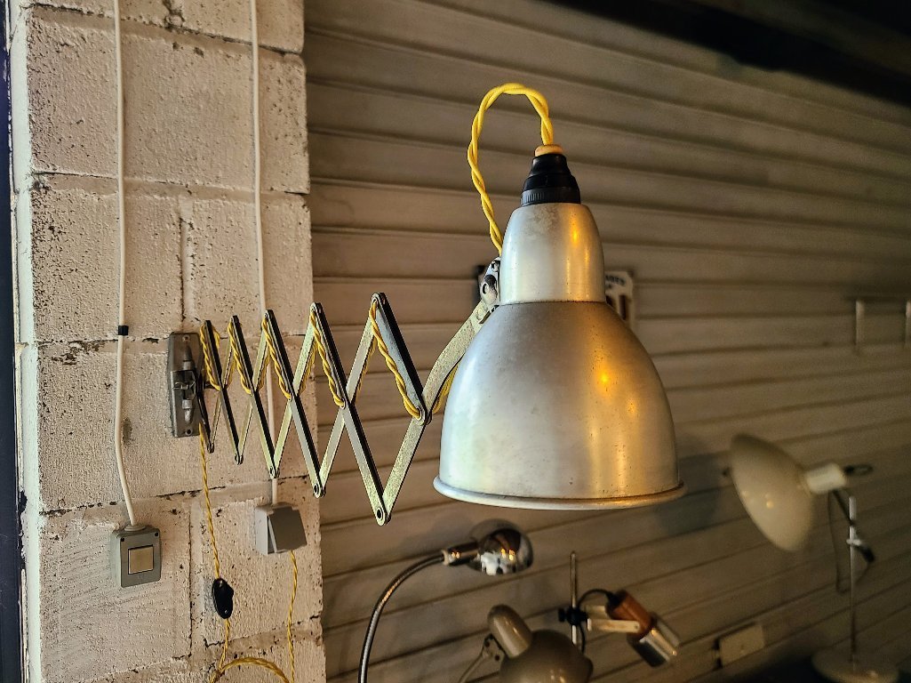 Accordion lamp Mazda France Vintage 1940 | €259 | Whoppah