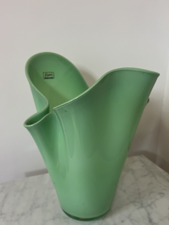 Image 1 of Murano zakdoek vaas licht groen