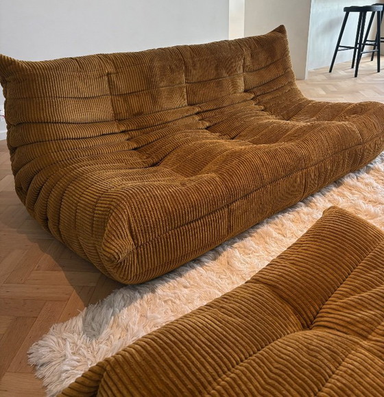 Image 1 of Ligne Roset Togo - Set (3-Sitzer-Sofa mit Hocker)