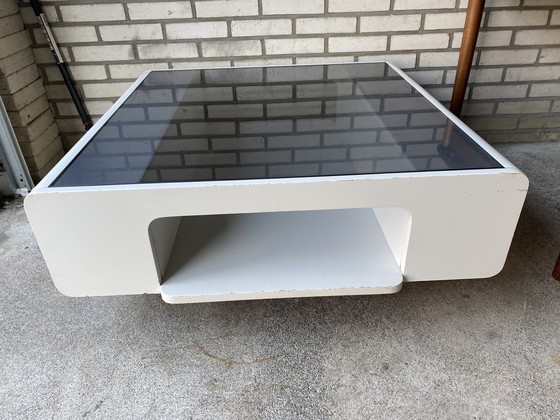 Image 1 of Table basse vintage en bois avec verre Midcentury