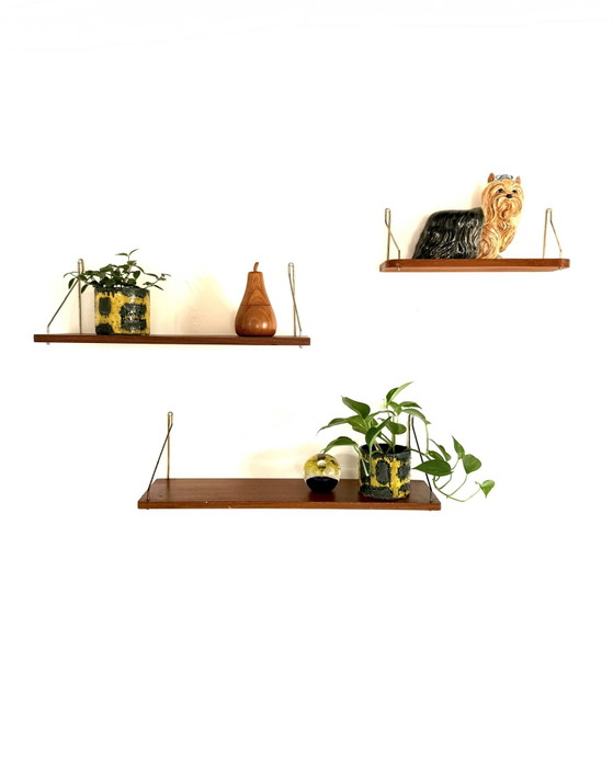 Set of 3 Danish teak & brass wall shelves ‘60 – Shelving unit, Wood (photo 8 of 10)
