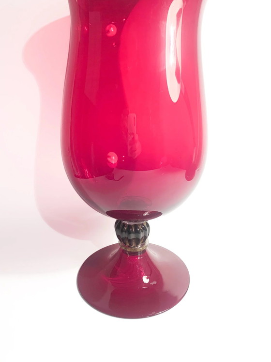 1980er Jahre mundgeblasene Bordeaux Murano Glas Kelchvase, Vasen, Murano-Glas (Foto 5 von 12)