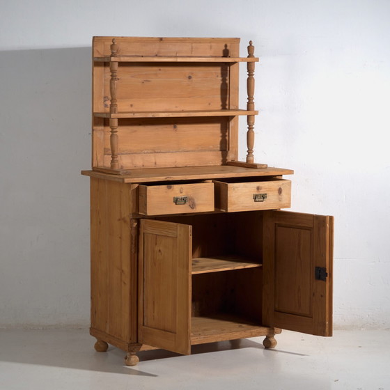 Antique pine kitchen dresser – Rustic European cupboard with shelves – circa 1940 – Storage cabinet, Metal (photo 17 of 40)