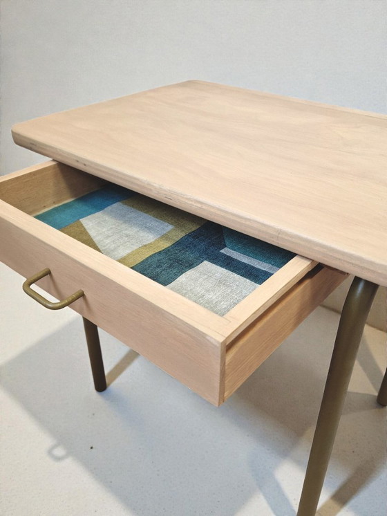 Image 1 of Coppia di comodini in metallo ocra e legno