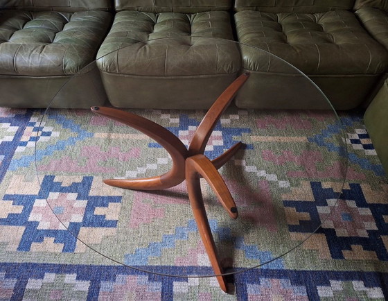 Image 1 of Dänischer Couchtisch aus Teakholz mit runder Glasplatte, Mitte des 20. Jahrhunderts, 1960er Jahre
