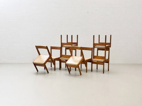 Image 1 of Set aus 8 Skandinavische Esszimmerstühle aus Nussbaum und Leder, 1960er/70er Jahre