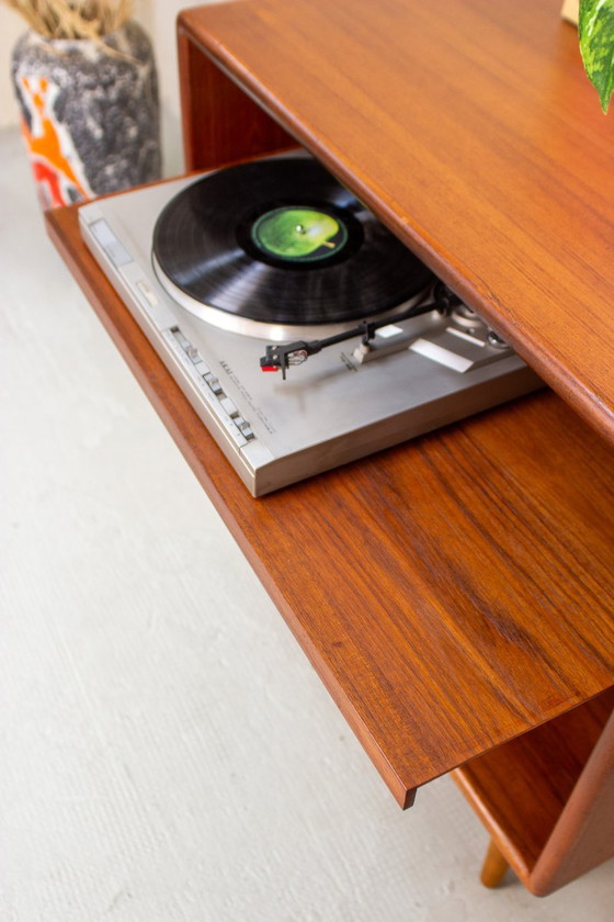 Cassettiera Hifi in teak Mid-Century di Dyrlund, anni '80 – Mobili TV, Mid Century Modern (photo 5 of 17)