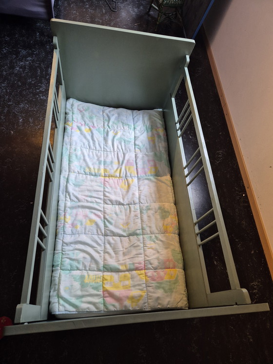 Image 1 of Lit d'enfant vintage