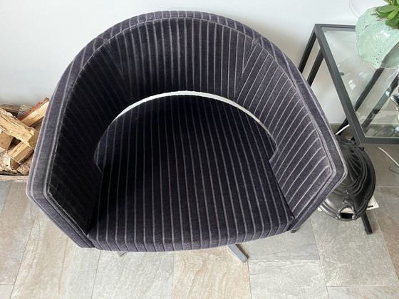 Dos sillones giratorios Montis Turner – Sillas giratorias, Metal, Textil (photo 2 of 5)
