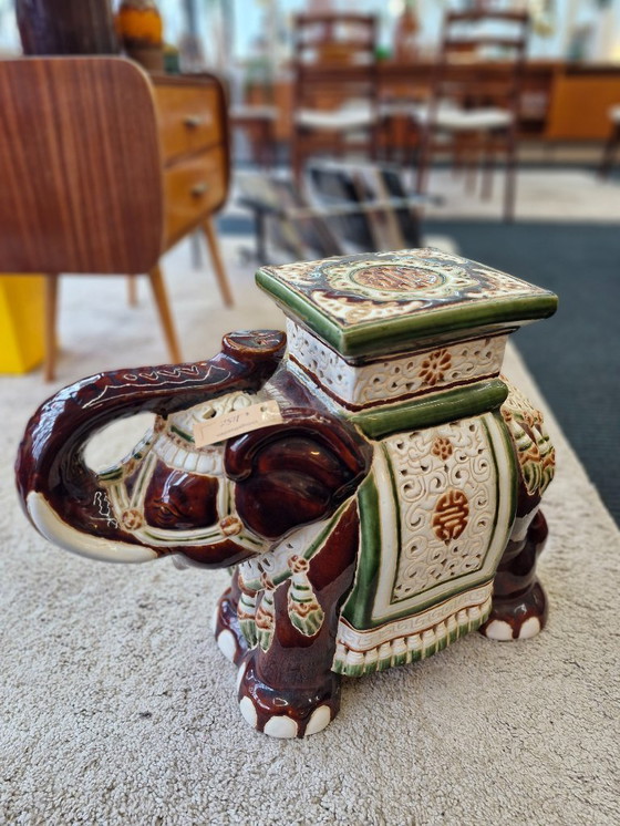 Image 1 of Grande portavasi/elefante in ceramica vintage anni '70