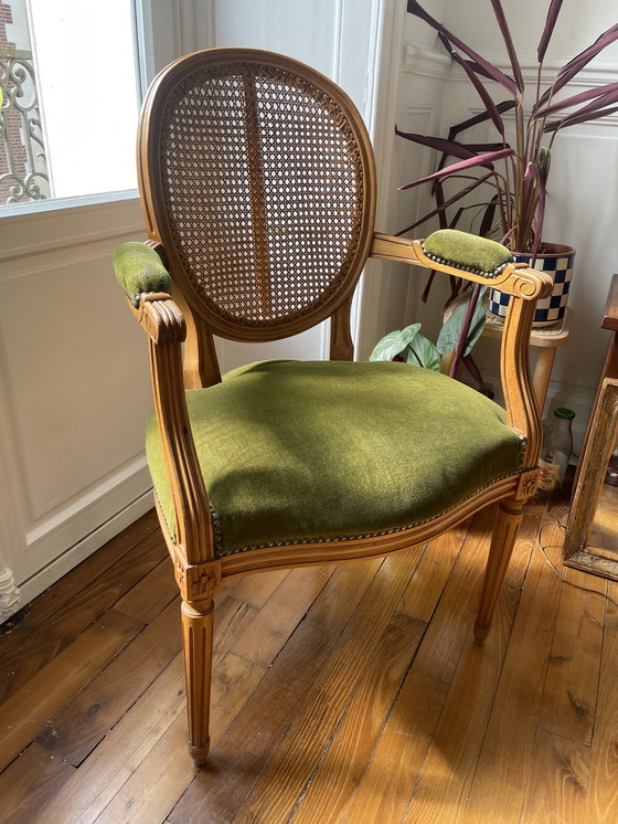 Image 1 of Fauteuil Louis XVI en velours et rotin