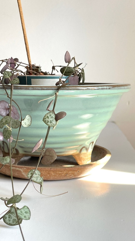 Image 1 of Vintage keramische driepoot pot en schotel