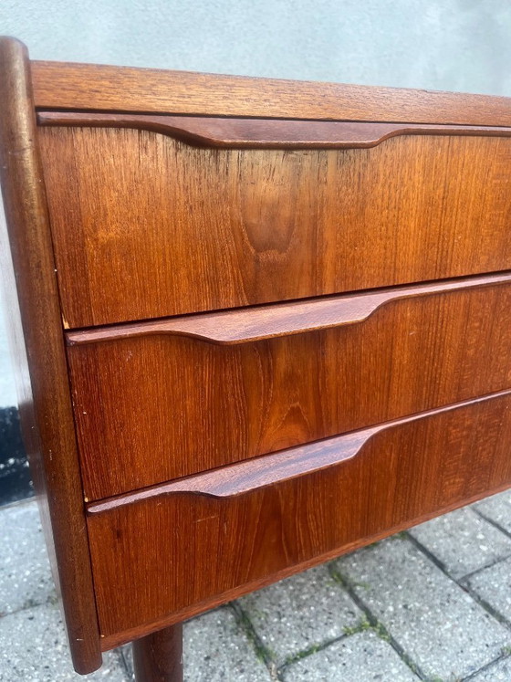 Image 1 of Deense teakhouten ladekast in mid-century modern stijl, jaren 60