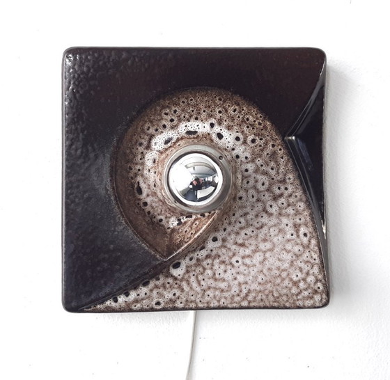 Image 1 of 1 van 2 Keramieken aardewerken vintage wandlampen in bruintinten, west germany fat lava stijl, keramische wandlamp, space age la
