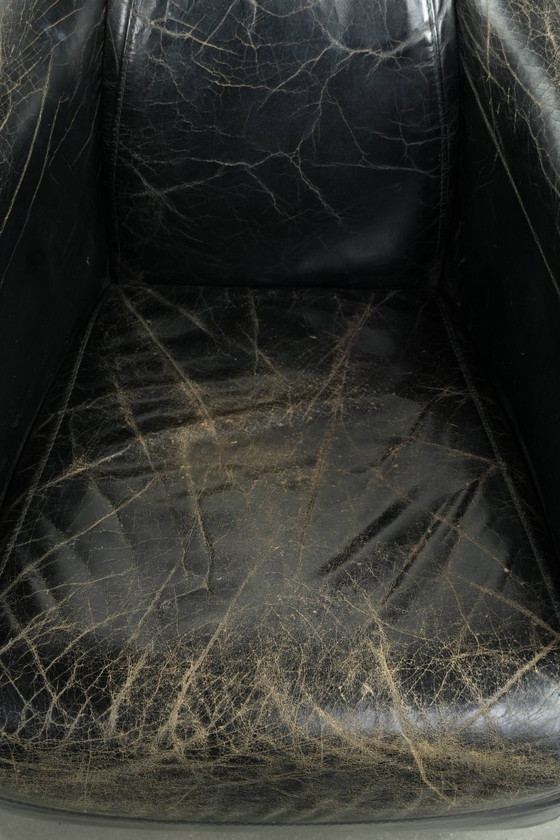 Image 1 of Leuke rundleren aviator fauteuil in stoer zwart vintage rundleer met een stoer een rijk patina