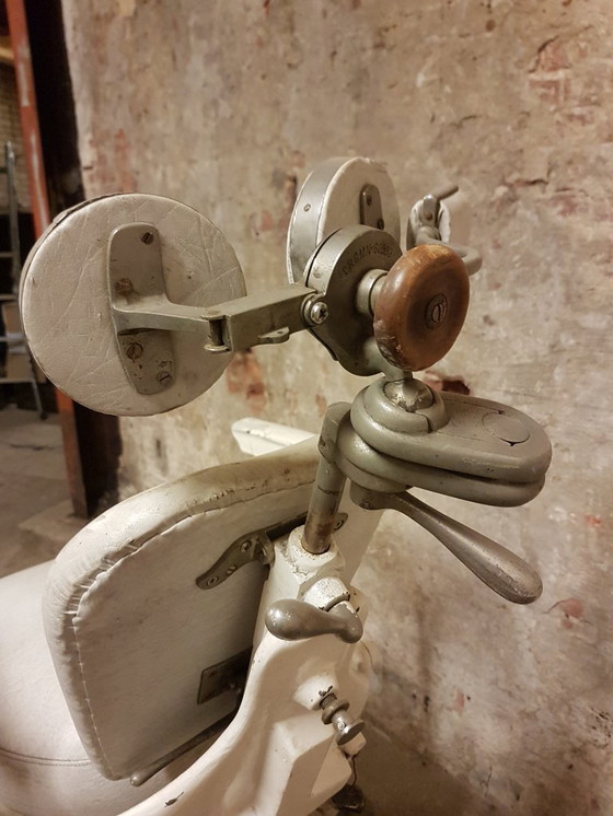 Image 1 of Unique old dentist's chair from the 1920s and 1930s