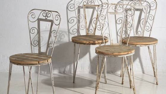Antique outdoor chairs in white (c.1920). Set of 4 pieces – Garden chairs, Wood, Iron (photo 3 of 40)