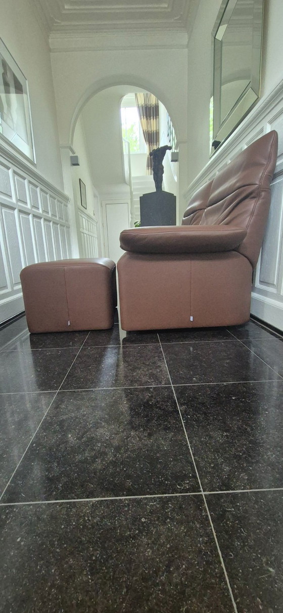 Image 1 of Canapé et repose-pieds Jori, modèle Linea