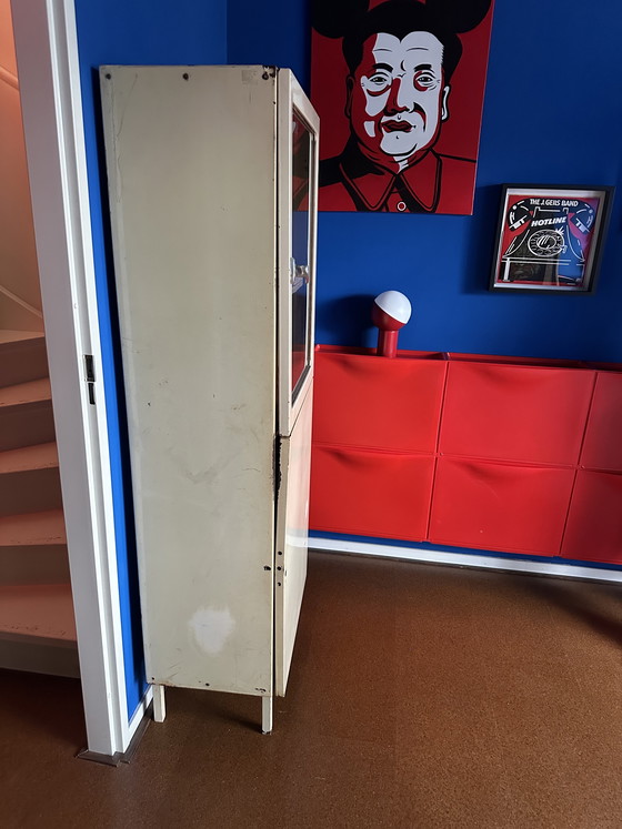 Image 1 of Mobiletto/vetrina per farmacia industriale d'epoca