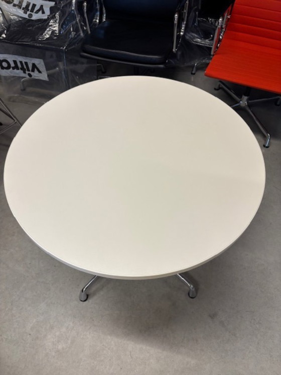 Image 1 of Mesa Vitra Eames contract