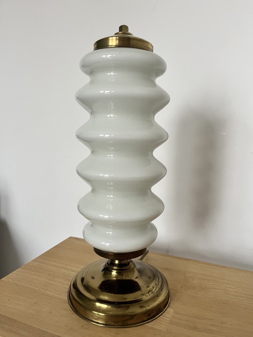 Cool vintage table lamp made of milk glass and brass