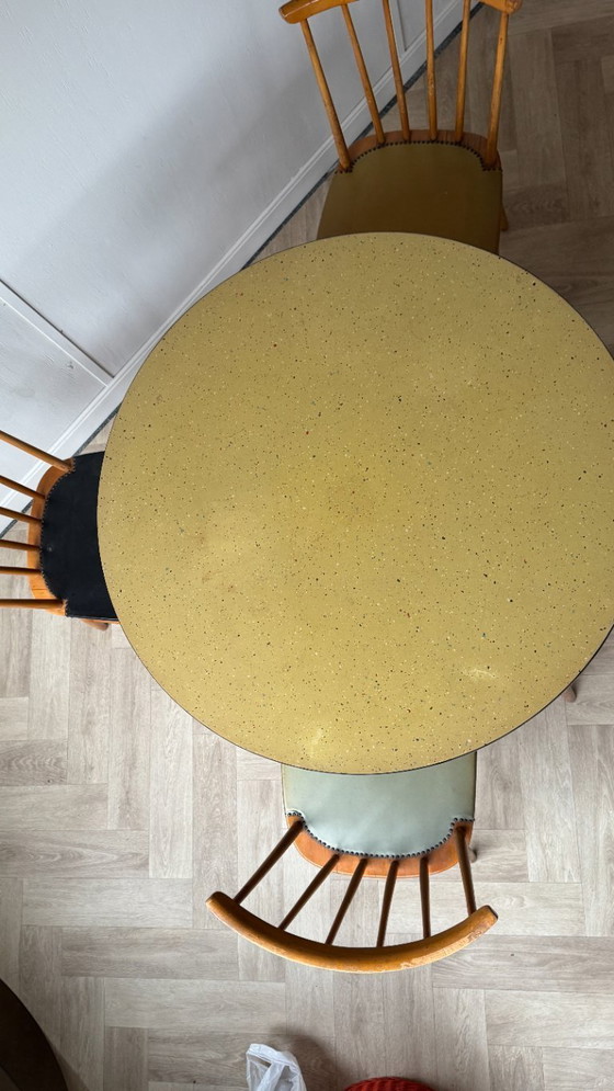 Image 1 of Silla de láminas 4x con tablero de terrazo