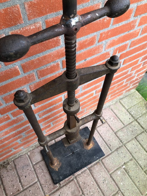Image 1 of Grande pressa antica in ghisa - 26 kg - 180 cm di altezza