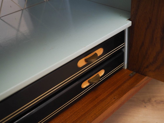 Image 1 of Aparador de teca, diseño danés, años 70, fabricado en Dinamarca.