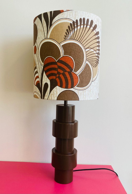 Lampe vintage des années 70 avec abat-jour unique fait main