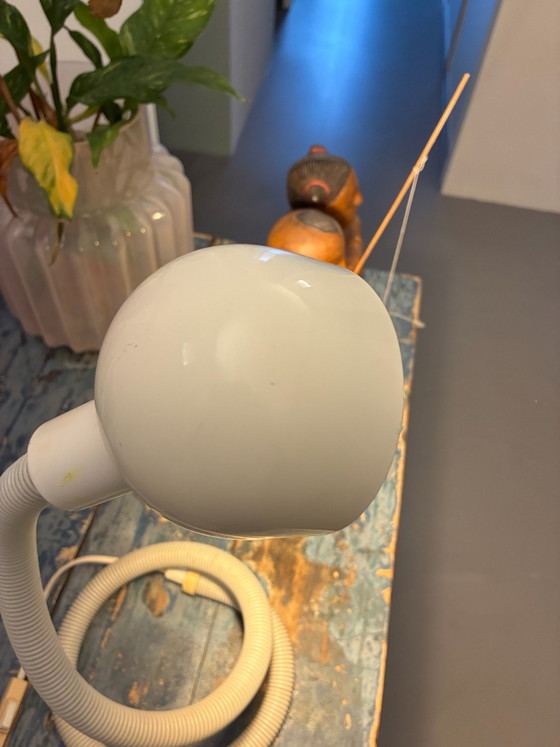 Vintage Space Age 'Snake' / 'Cobra' Table lamp – White – 70s/80s – Happy Light, Metal, Plastic (photo 4 of 12)
