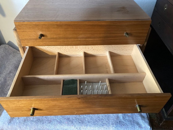 Image 1 of Chariot de couture vintage - table de couture - meuble de couture - plaqué teck - sur roulettes