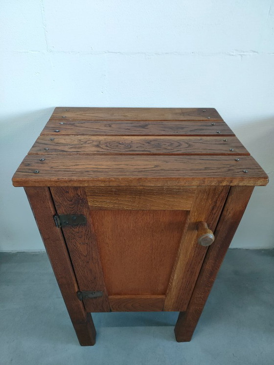 Image 1 of Vintage 'Medieval Brutalist Style' Bijzettkastje nachtkastje