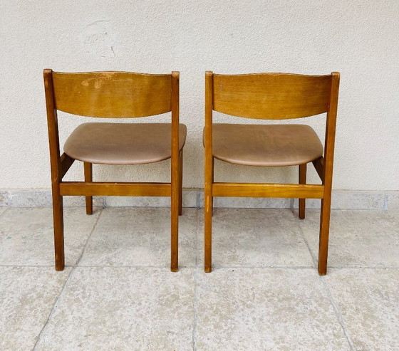 Image 1 of Paire de chaises vintage en bois et skaï, 1960